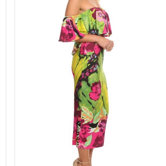 Cute floral two piece - Picture 4 of 4